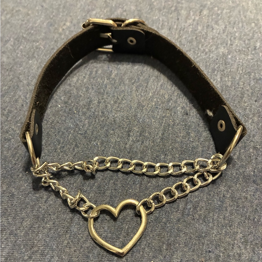 Silver Heart Chain Choker